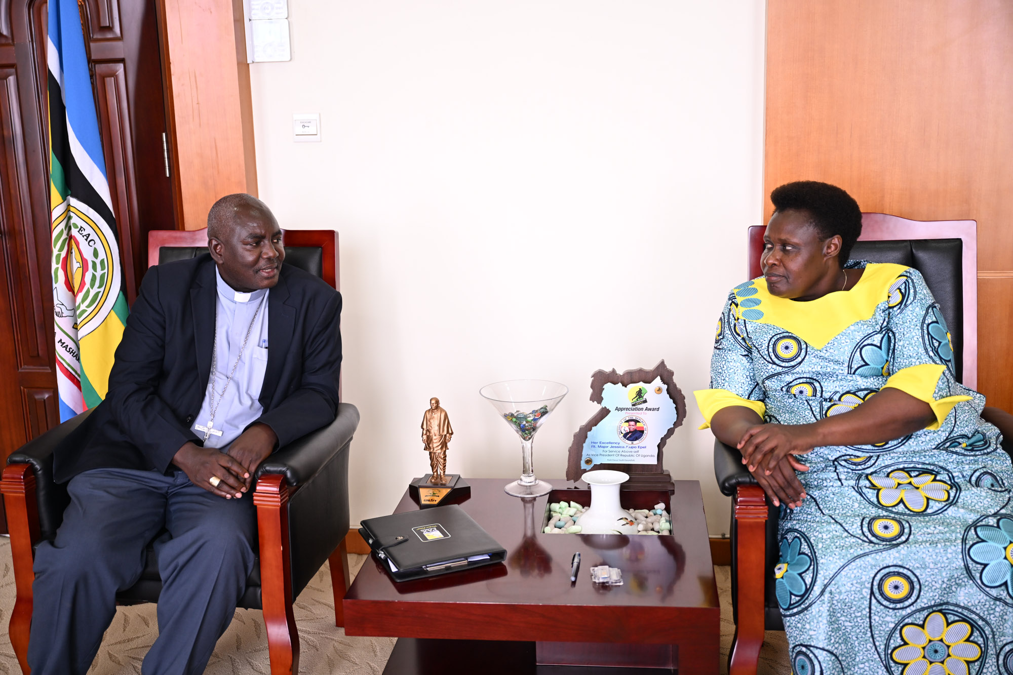 KAPATU-Project-Leaders-Present-Progress-Audit-Report-to-Vice-President-Alupo-12